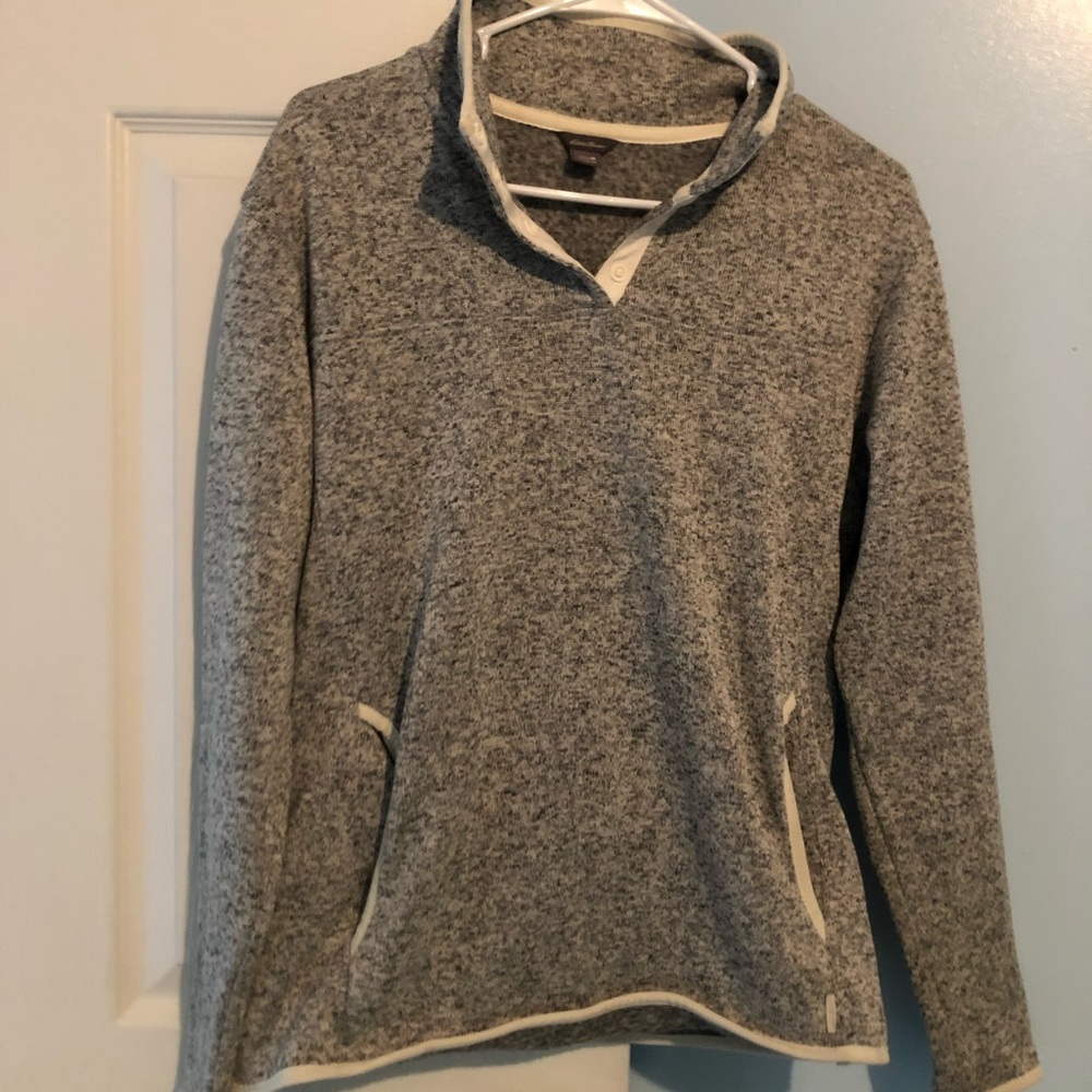 grey hoodie